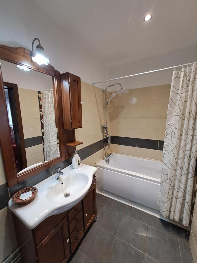 Alexander House Hotel Deva Ngoại thất bức ảnh