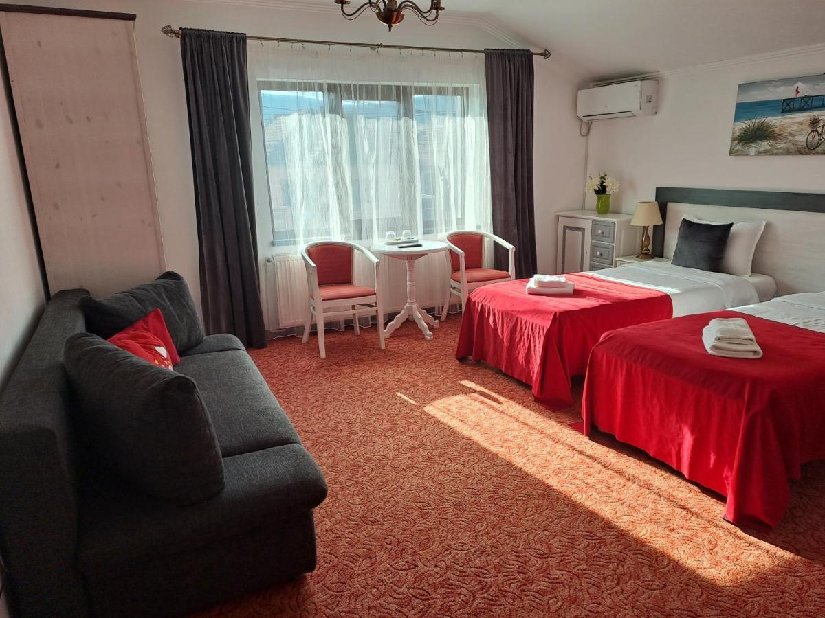 Alexander House Hotel Deva Ngoại thất bức ảnh