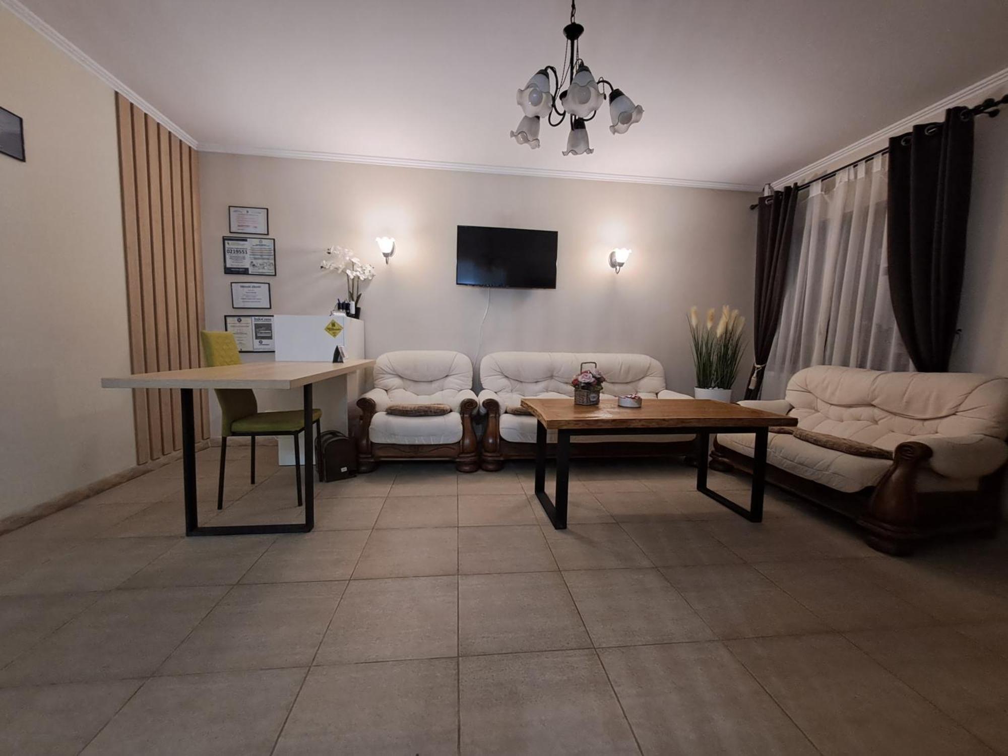 Alexander House Hotel Deva Ngoại thất bức ảnh