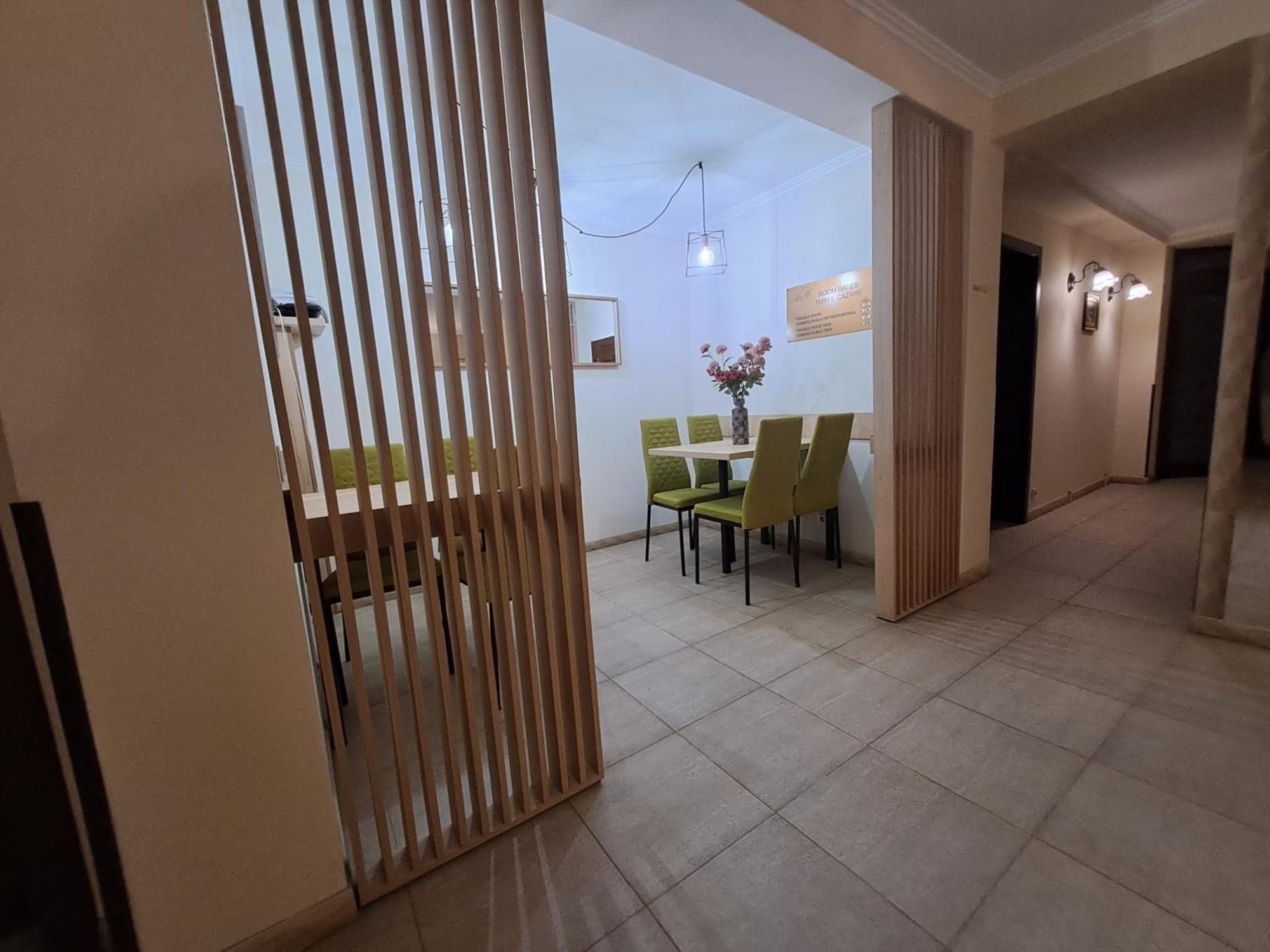 Alexander House Hotel Deva Ngoại thất bức ảnh