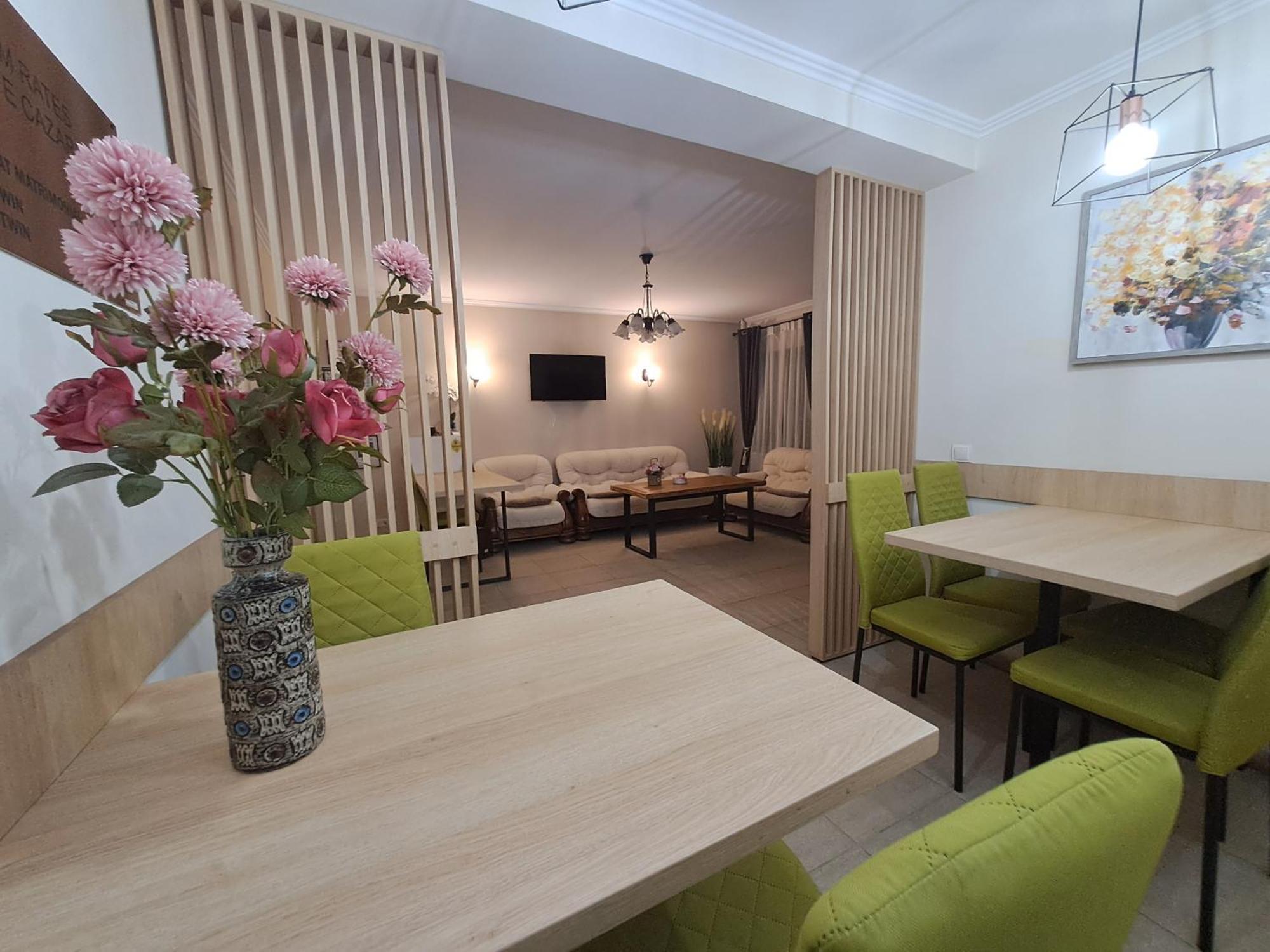 Alexander House Hotel Deva Ngoại thất bức ảnh