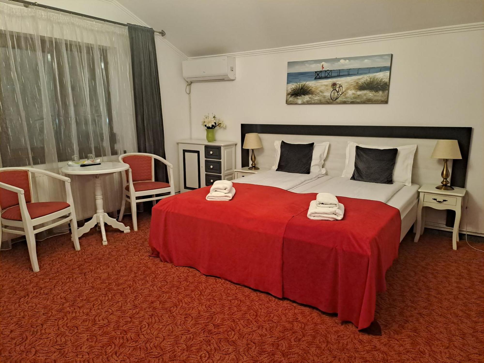 Alexander House Hotel Deva Ngoại thất bức ảnh