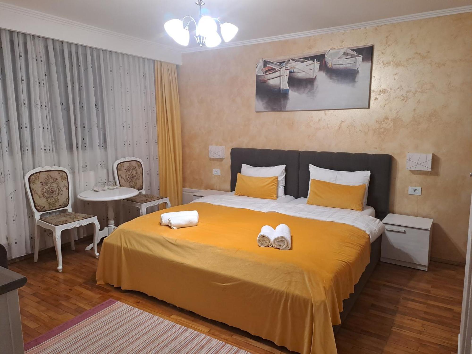 Alexander House Hotel Deva Ngoại thất bức ảnh
