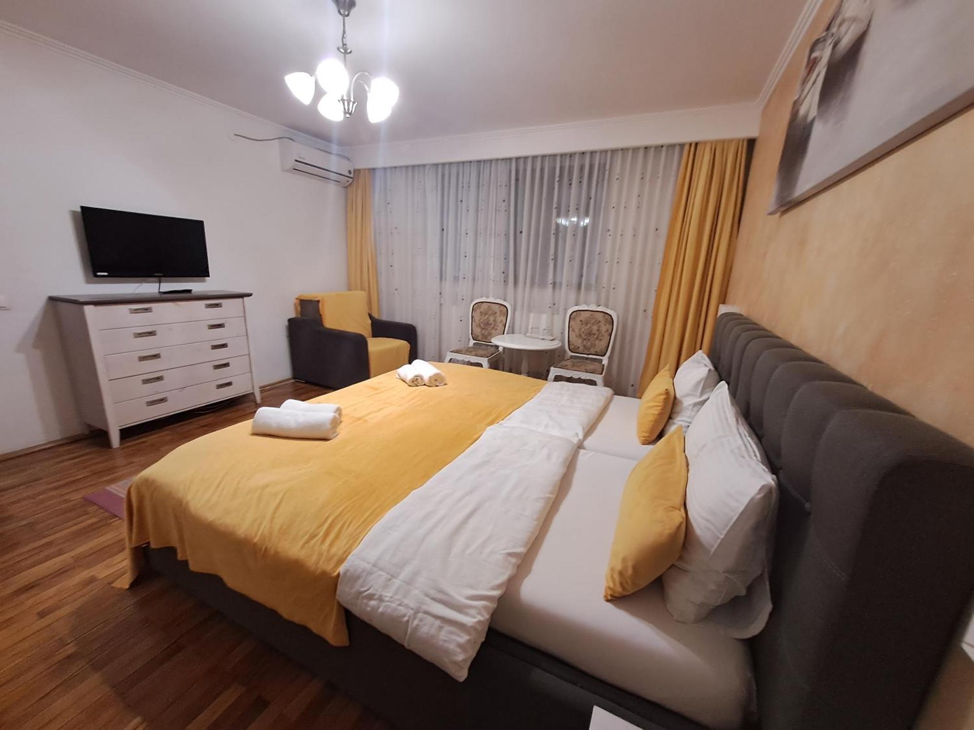 Alexander House Hotel Deva Ngoại thất bức ảnh