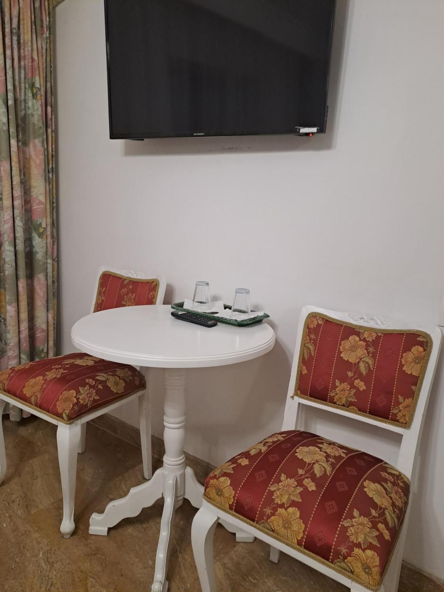 Alexander House Hotel Deva Ngoại thất bức ảnh