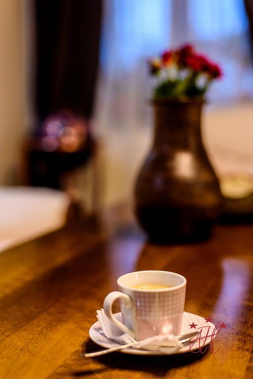 Alexander House Hotel Deva Ngoại thất bức ảnh